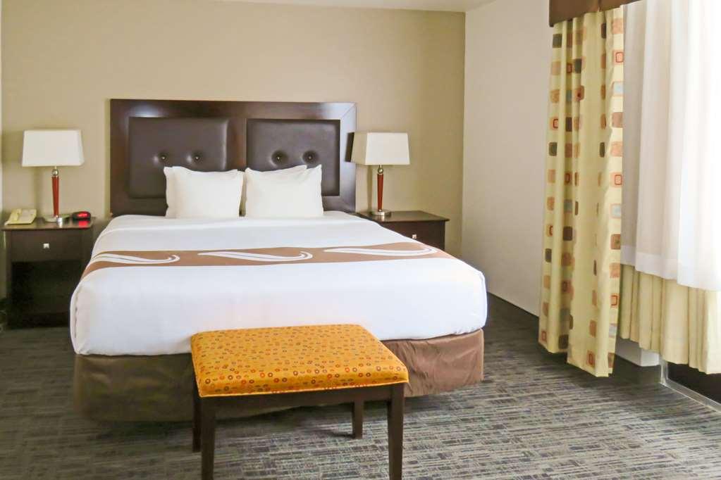 Quality Inn & Suites Everett Zimmer foto
